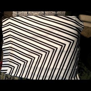 Black and white stripped pencil skirt.